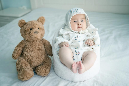 仁寿宝宝吃不饱母乳的症状